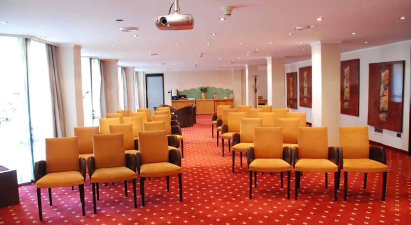 Atakoey Marina Hotel Istanbul Exterior photo